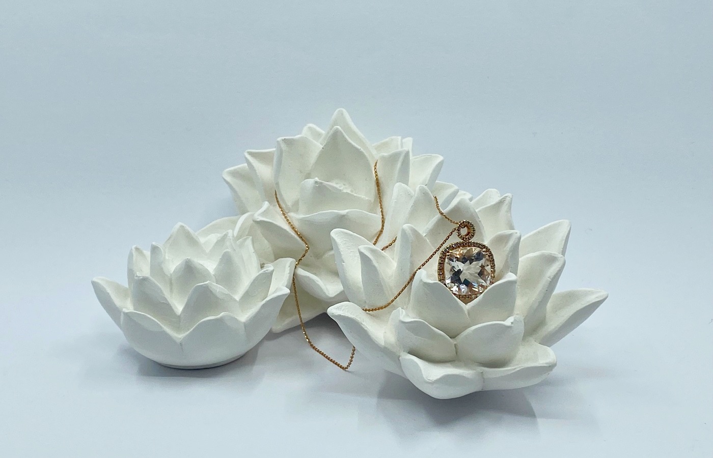 Collana in oro rosa, brillanti e cristallo di rocca